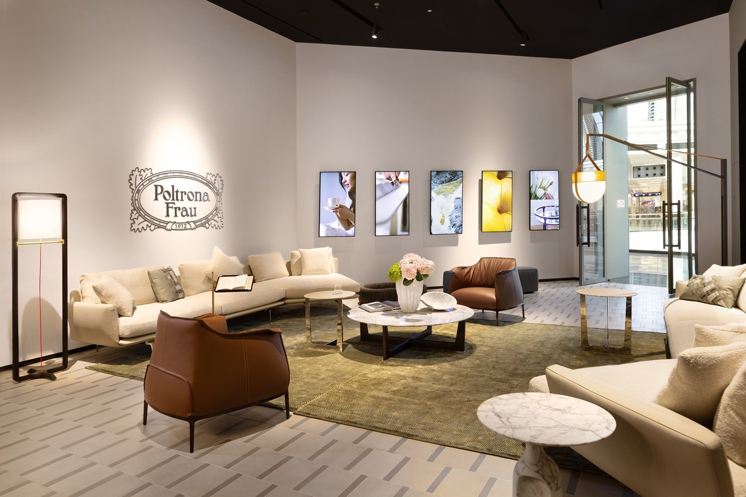 Custom made furniture Dubai living room by Al Jinan Furniture